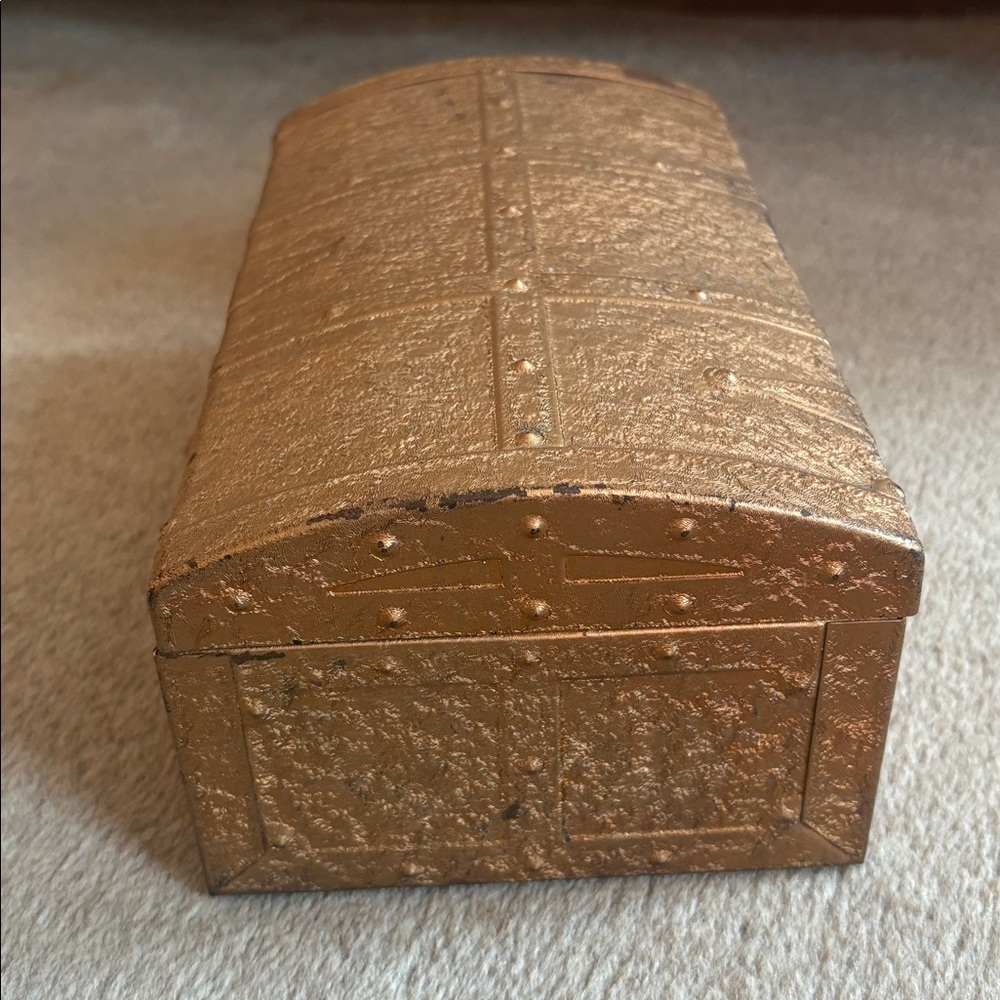 VINTAGE 1930'S KENNEDY MFG & CO. METAL TREASURE CHEST VAN WERT OHIO - Picture 6 of 8